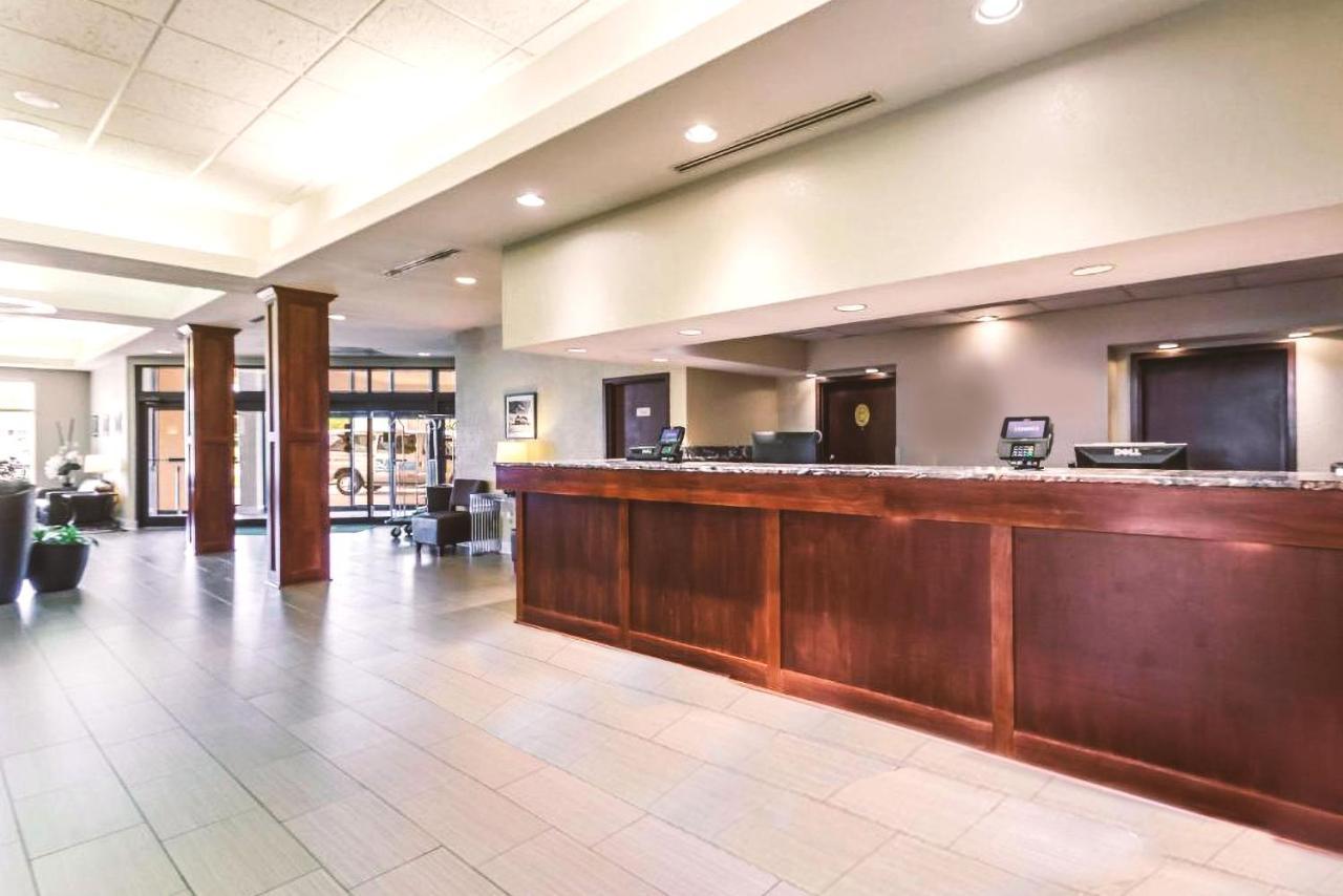 Quality Inn & Suites Milwaukee Eksteriør billede