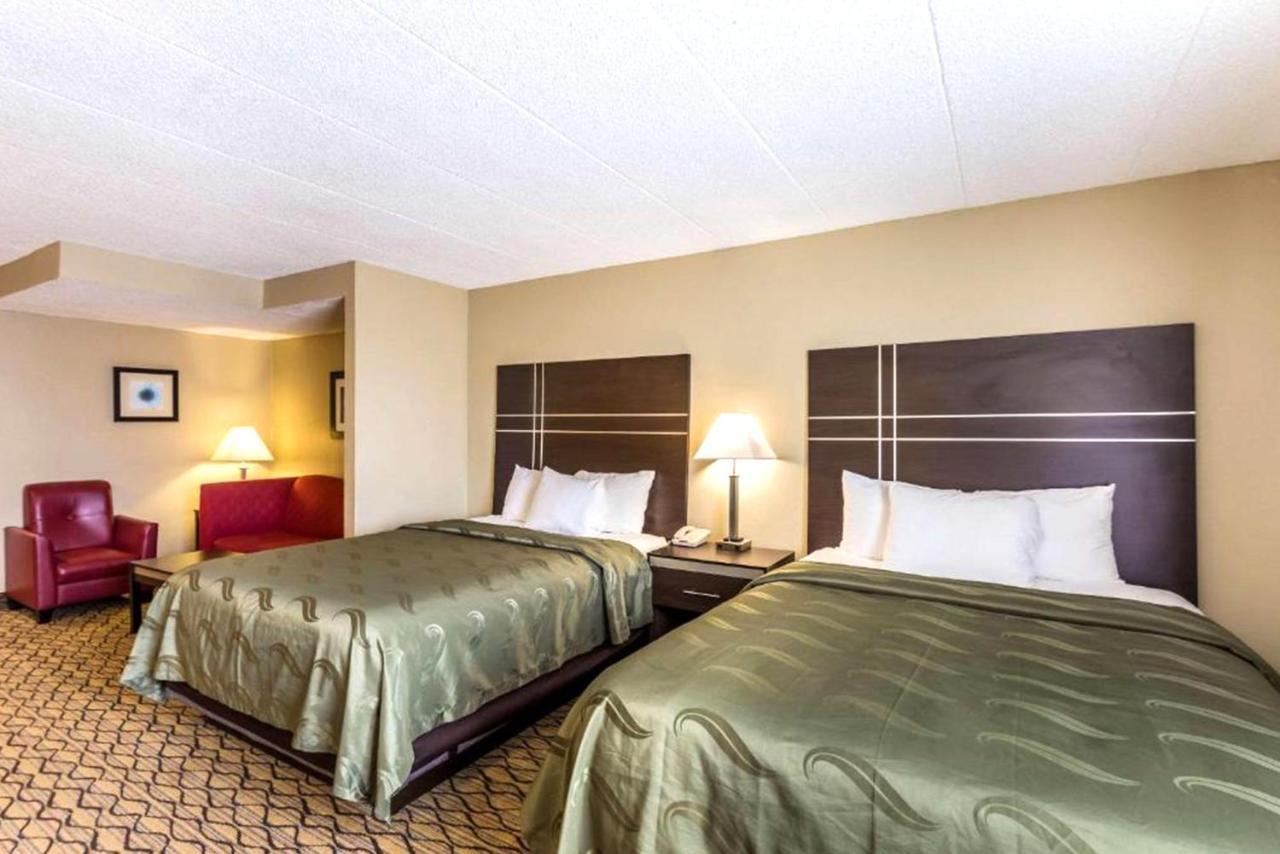 Quality Inn & Suites Milwaukee Eksteriør billede